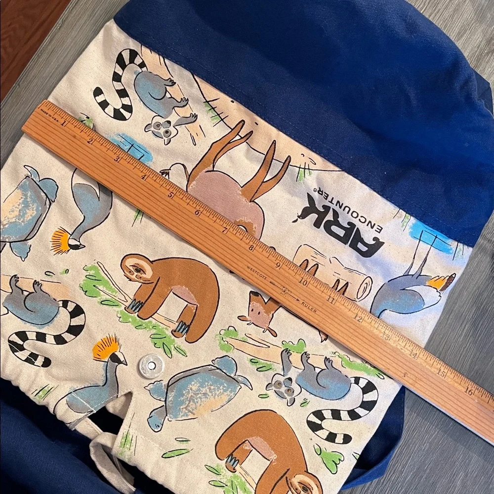Ark Encounter - Ararat Ridge Zoo Backpack - Animal Print